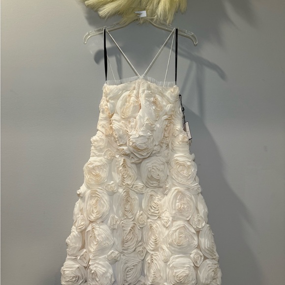 3D Cream Rose Marshmallow Dress/Laundry by Shelli Segal/size 8 - Picture 15 of 16